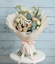 Букет цветов из:  Розы и Лизиантусы в Вулканном