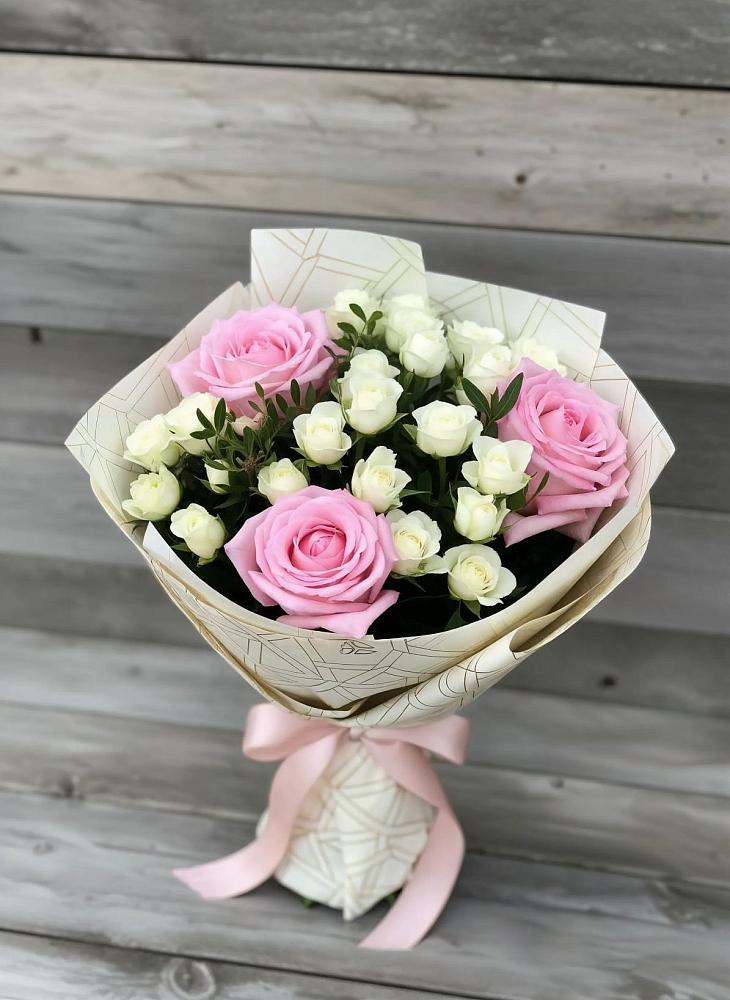 Букет цветов из: Розы в Вулканном