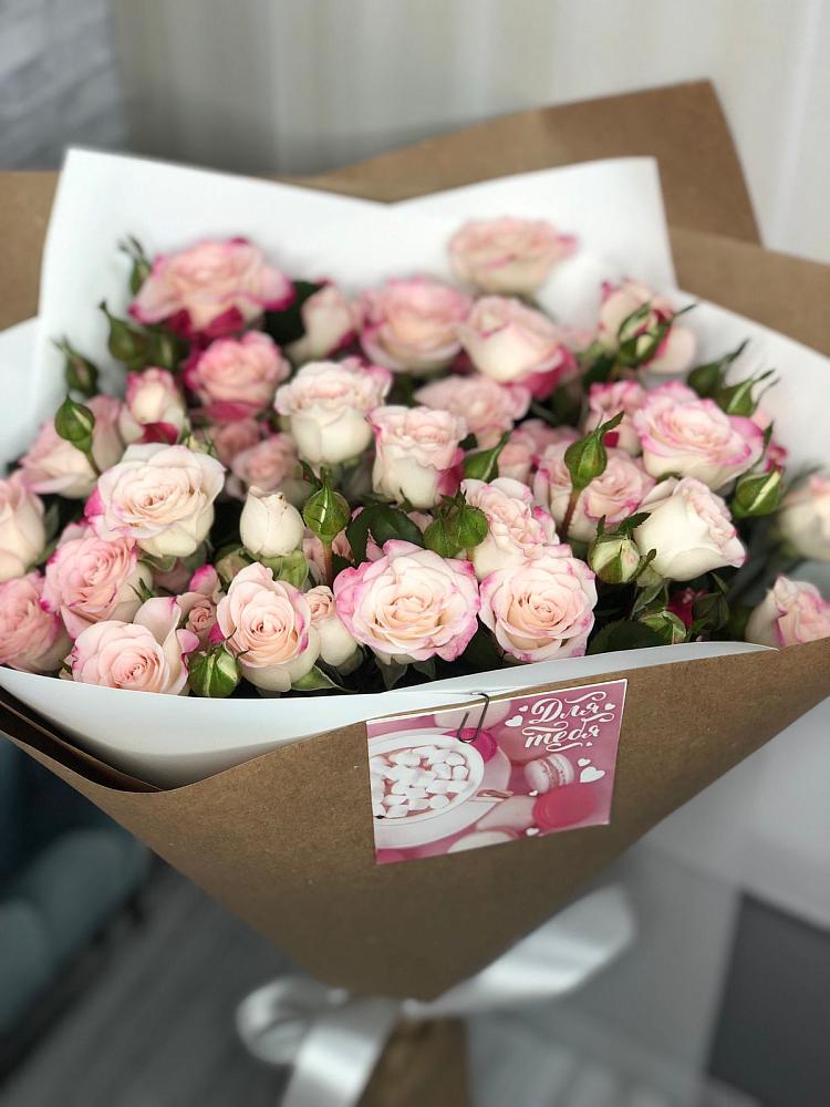 Букет цветов из: Розы в Вулканном