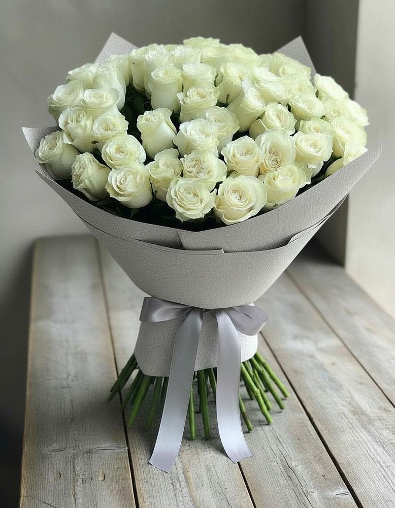 Букет 35 Белых роз в Вулканном