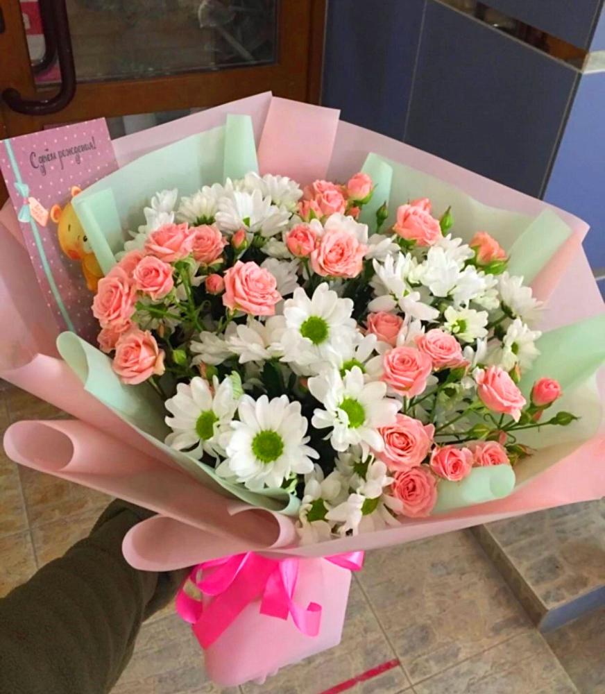 Букет цветов из: Розы и Хризантемы в Вулканном