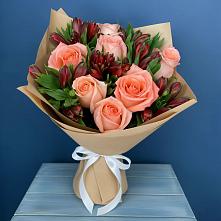 Букет цветов из:  Розы и Альстромерии в Вулканном