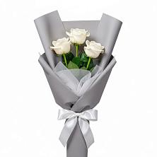 Букет 3 белые розы в Вулканном