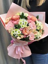 Букет нежные объятья в Вулканном Букет цветов из: Гвоздики, Розы и Хризантемы в Вулканном