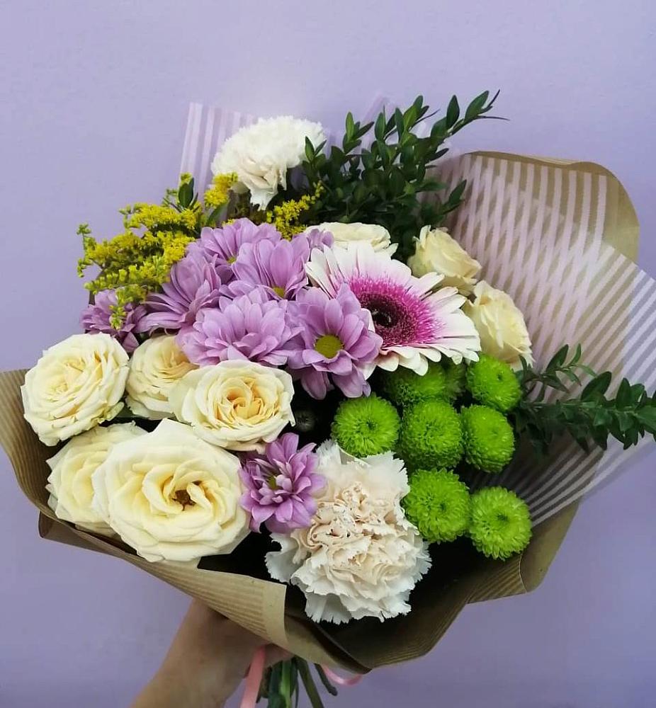 Букет цветов из: Хризантемы, Розы, Гвоздики и Герберы в Вулканном