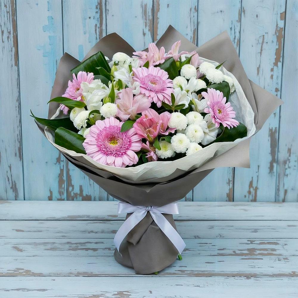 Букет цветов из: Герберы, Альстромерии и Хризантемы в Вулканном
