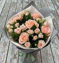Букет цветов из:  Розы в Вулканном