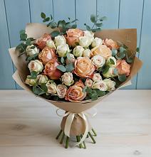 Букет цветов из:  Альстромерии и Розы в Вулканном
